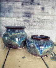 Load image into Gallery viewer, Thrown Vase