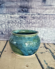 Load image into Gallery viewer, Turquoise Vase
