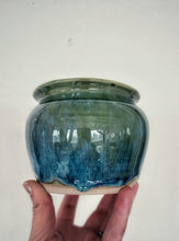 Load image into Gallery viewer, Turquoise Vase
